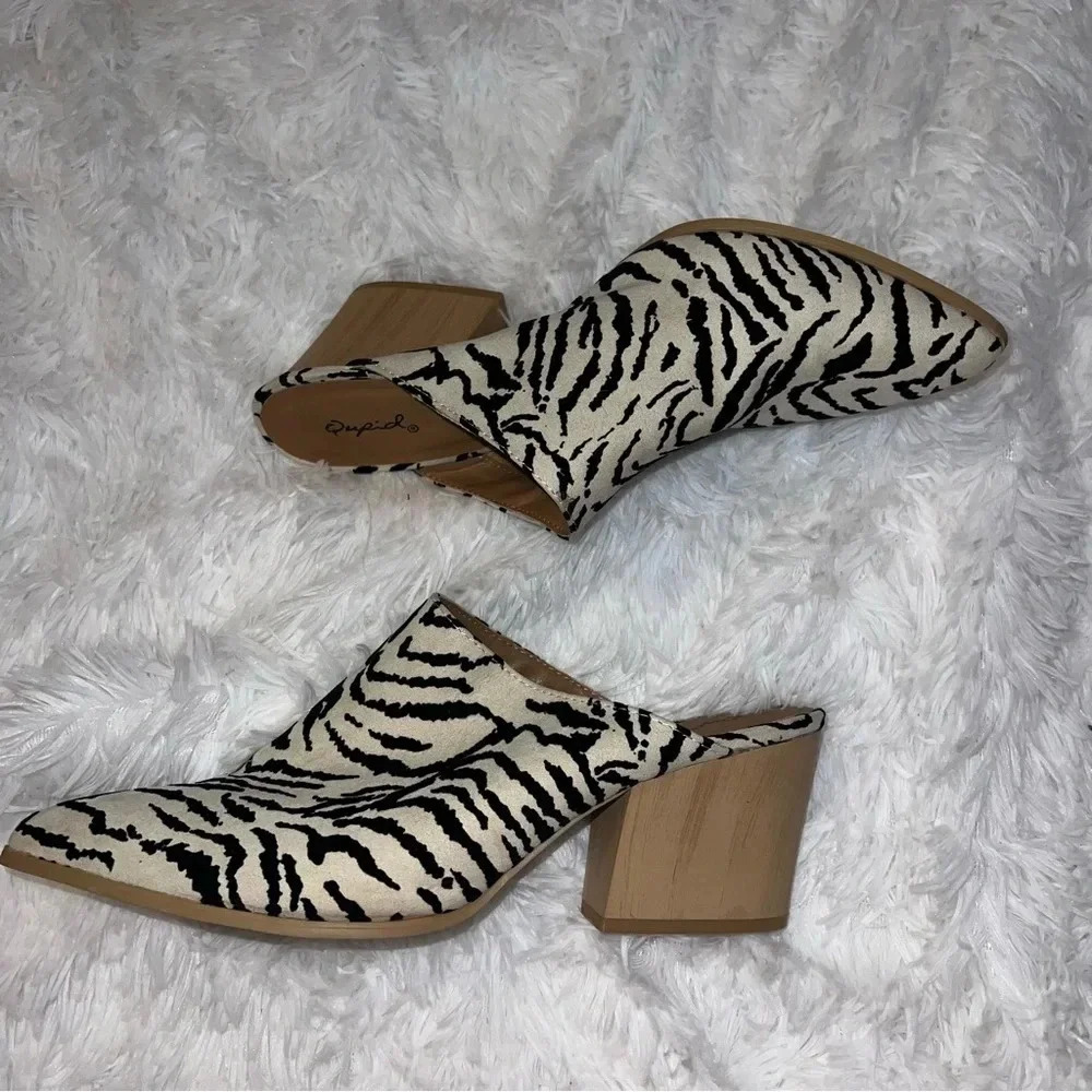 Qupid Zebra Print Mule Block Heels Size Womens 10… - image 1